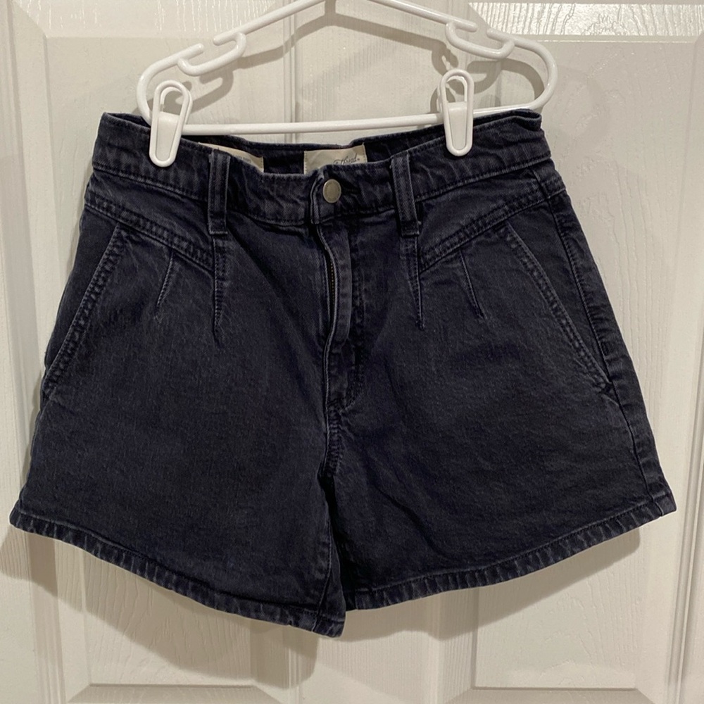 Universal Thread High Rise Midi Shorts Size 00 24R